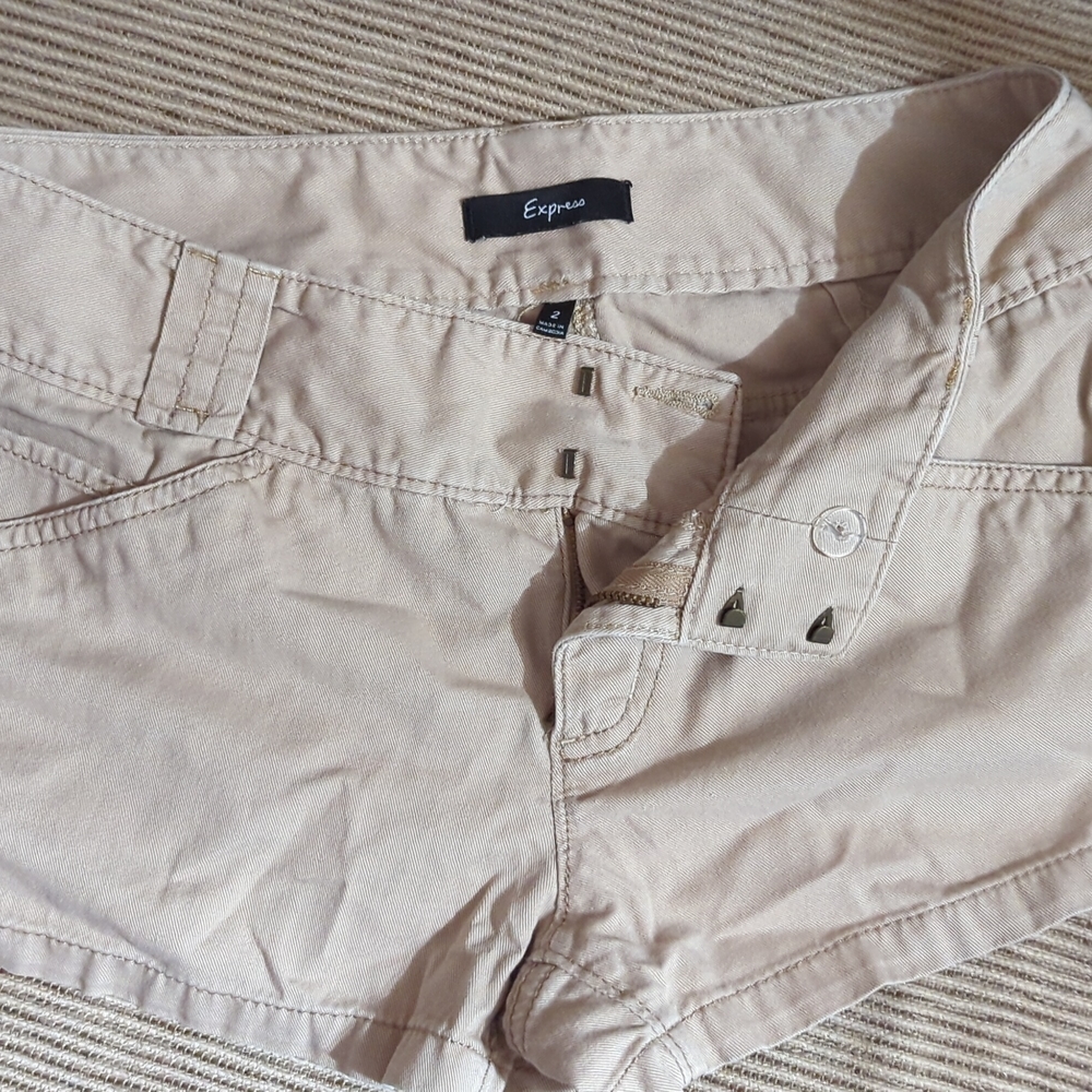 Express khaki shorts